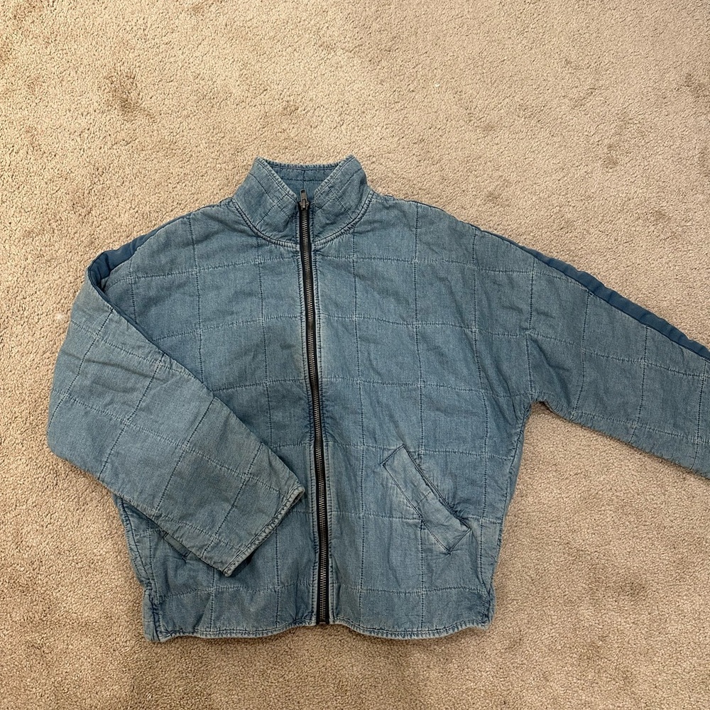 Free People Quilted knit jacket. Size small but fits oversized. Jean color.
